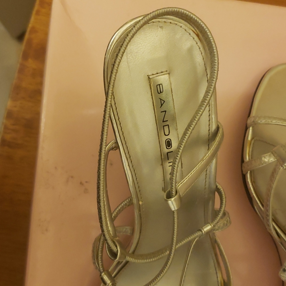 Shoe - Picture 3 of 7